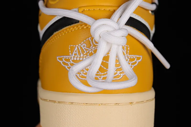 All categories Air Jordan Jordan series basketball shoes Air Jordan 1 Low Z version Air Jordan 1 Low AJ1 Joe 1 customized version Vibe flavor deconstruction Sports culture basketball shoes 553560-171